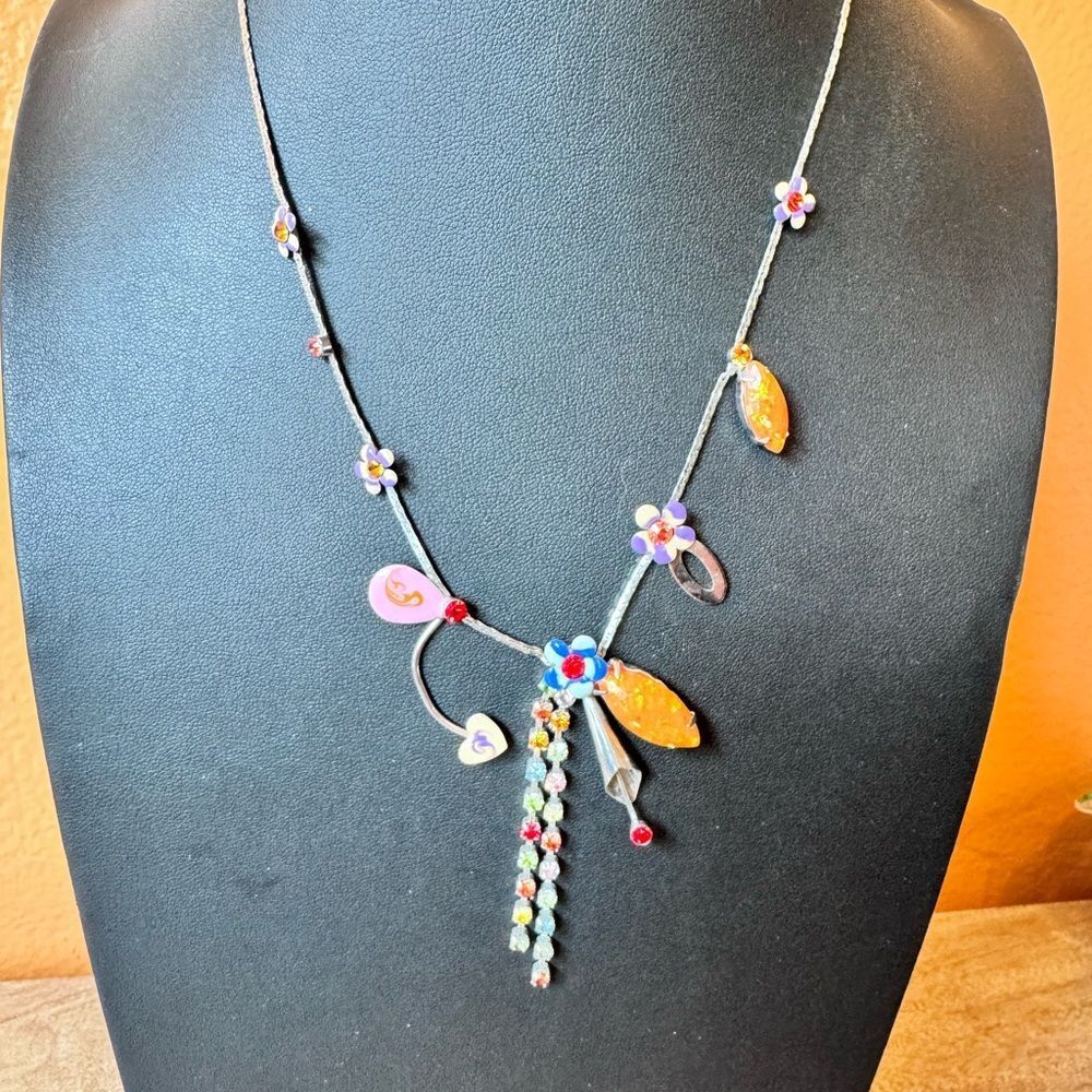 Abstract Whimsical Novelty Floral Necklace Spring Carnival flowers Enamal  90s